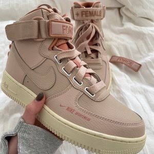 Nike Air Force 1 High Utility pink